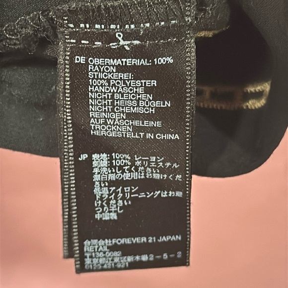 FOREVER 21 Black/Tan Floral Embroidered Puff Sleeve Blouse Size Small - Picture 5 of 5